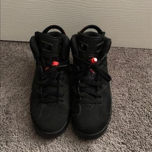 Black Infrared 6’s mid condition bottoms not icy and the 2 scuffs thats all 5.5y